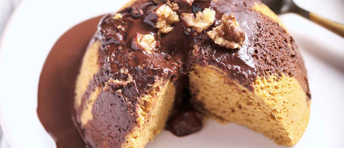 Mug Cake saludable de galleta, peanut butter y chocolate