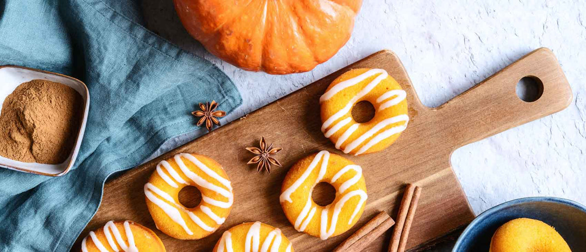 Donuts saludables de calabaza y chocolate blanco, ¡sabrosos y esponjosos!