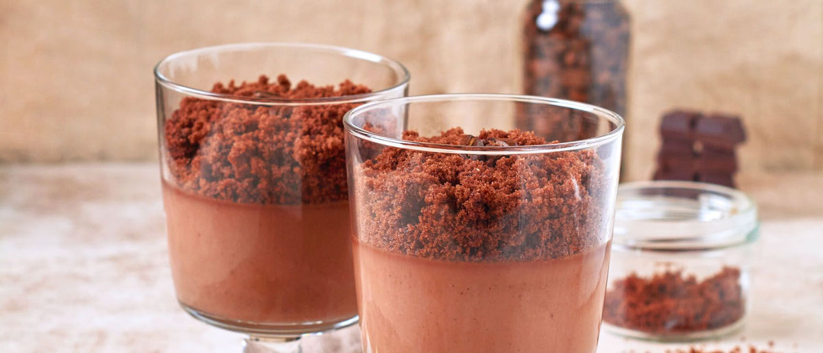 Mousse con brownie proteico, el postre perfecto para los amantes del chocolate