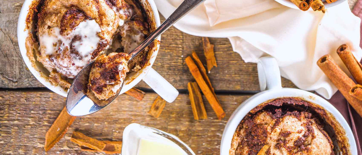 Mugcake de zanahoria y canela, esponjoso y en su punto