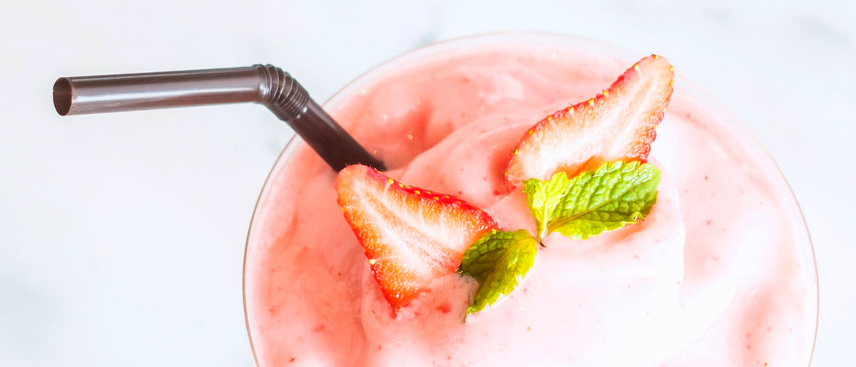 Smoothie proteico de fresa, ¡la mejor forma de refrescarte!